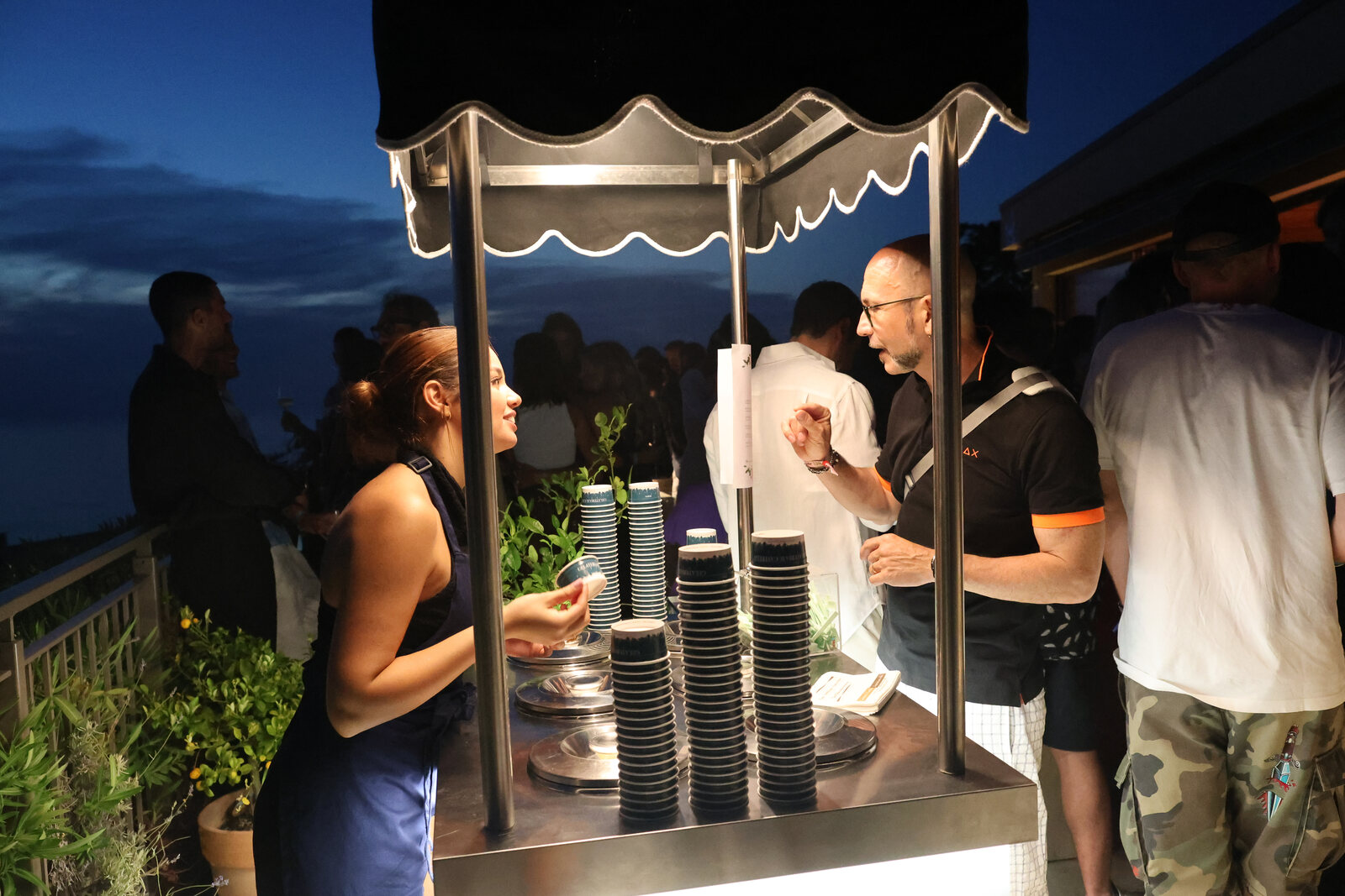 Servizio al carrettino Gelateria Il Castello durante un evento privato